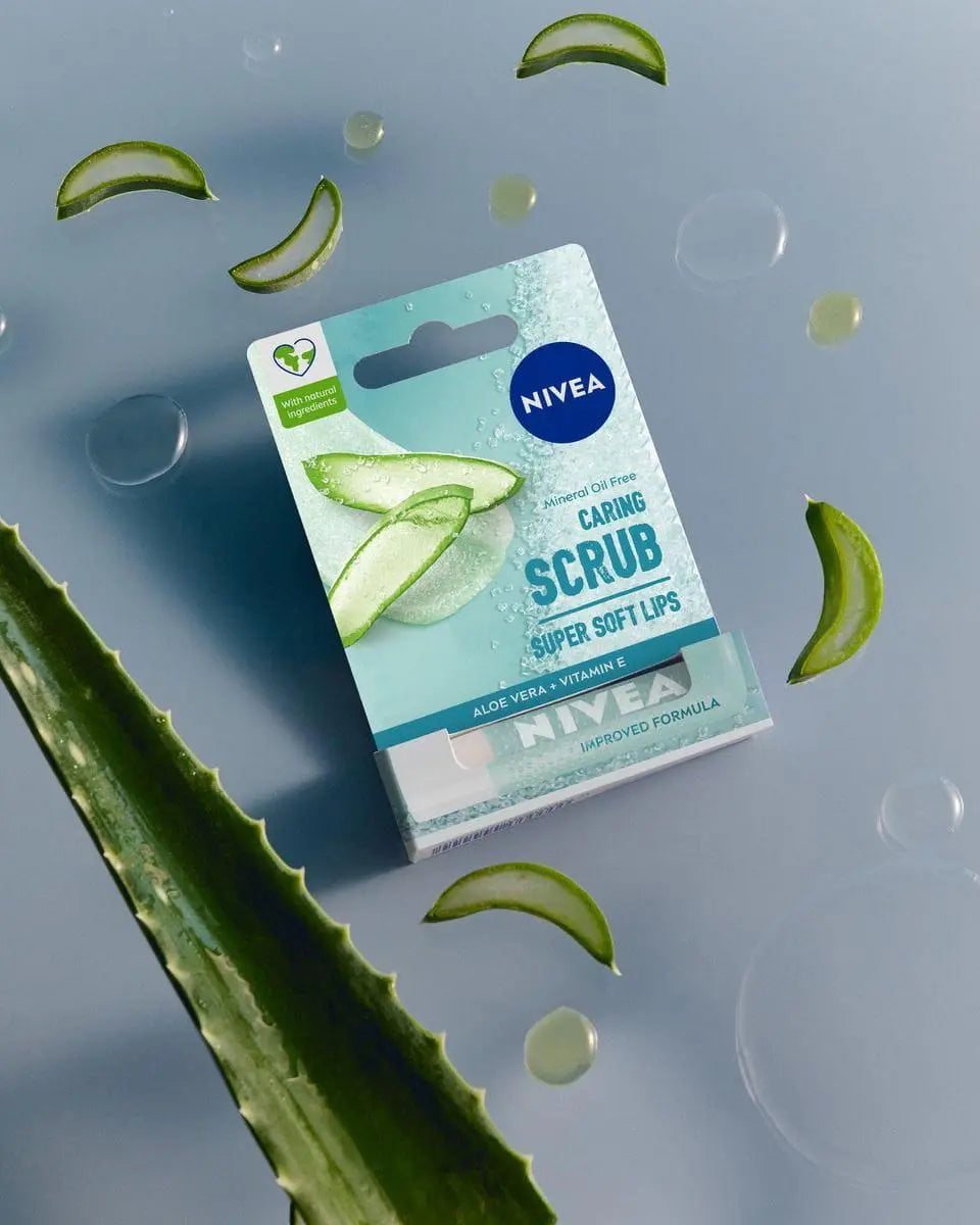 NIVEA 2-in-1 Lip Balm & Scrub Aloe Vera